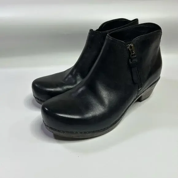 Dansko Shoes Dansko Max Bootie Black Leather Ankle Boot Side